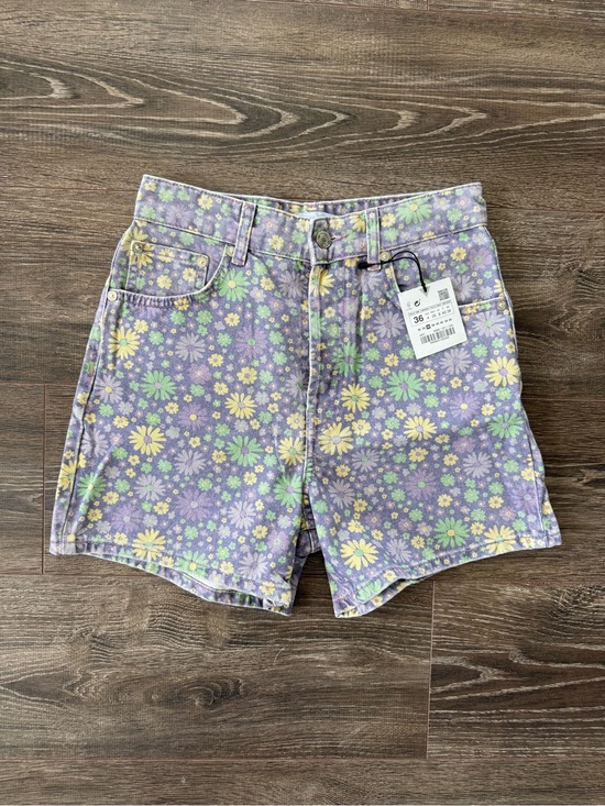 Zara Pants - Zara Floral Denim Shorts